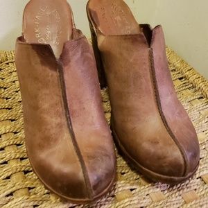 Distressed Clogs